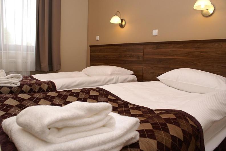 Hotel Belfort Łomża エクステリア 写真