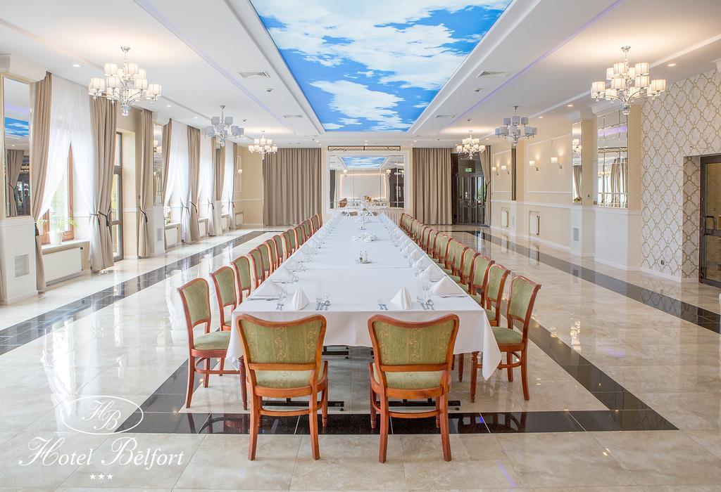 Hotel Belfort Łomża エクステリア 写真