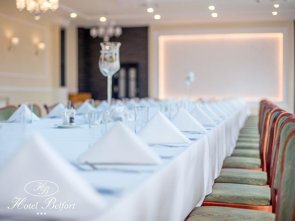 Hotel Belfort Łomża エクステリア 写真