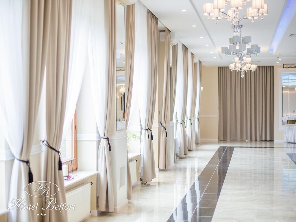 Hotel Belfort Łomża エクステリア 写真